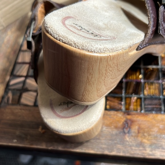 Size 39/9 Dansko crisscross straps clogs mules - Picture 5 of 7